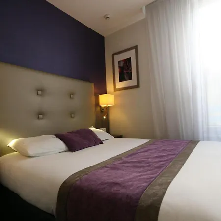 Hotel De La Gare De Troyes Otel