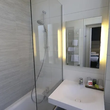 Hotel De La Gare De Troyes 3*