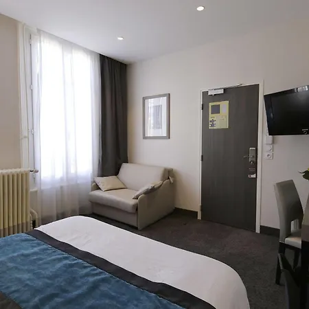 Otel Hotel De La Gare De Troyes 3*