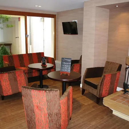 De La Gare Centre Hotel