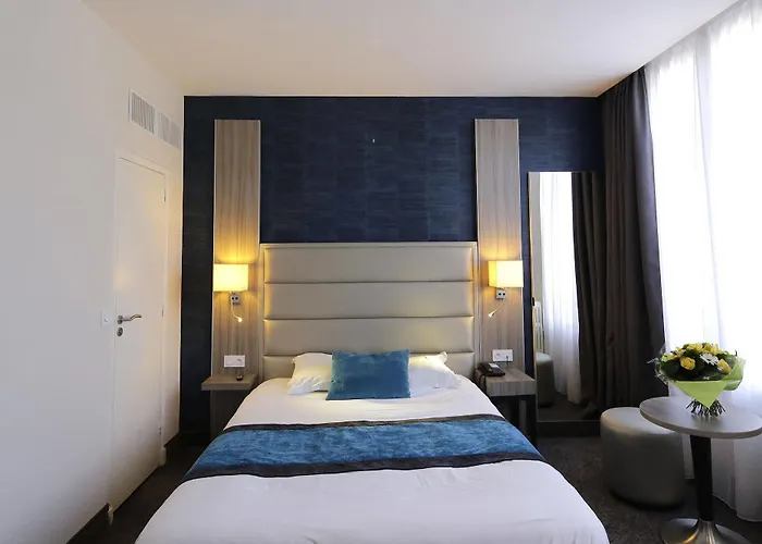 Hotel De La Gare De 3*